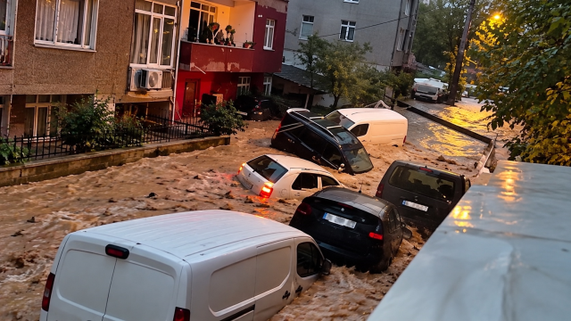 İstanbul'da felaket gecesi: 1 can kaybı, 2 bin 518 ihbar