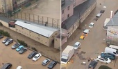 İstanbul'da onlarca araç sular altında kaldı! İşte o görüntüler
