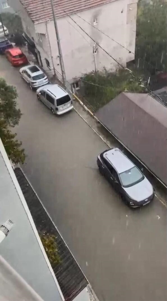 İstanbul'da hayatı felç eden yağış! Okulun istinat duvarı çöktü, araştırma hastanesini su bastı