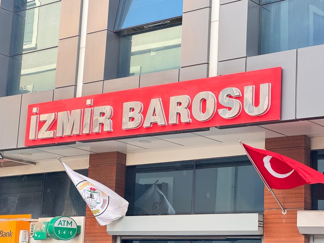 İzmir Barosu, 70 avukatın hakim ve savcı olduğu iddiasını yargıya taşıdı