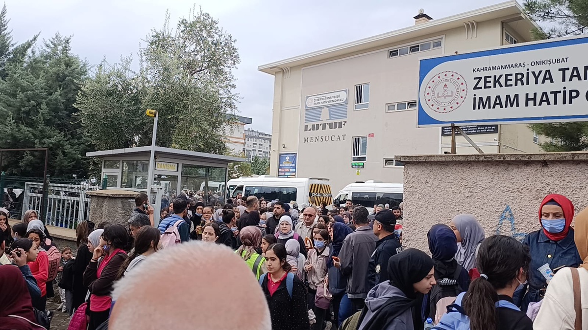Kahramanmaraş\'ta okulda kimyasal madde etkisi: 20 öğrenci hastanede