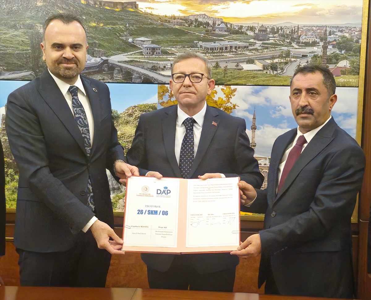 Kars\'ta atıl Mazlum Ağa Hamamı 27 milyon liralık protokolle ayağa kaldırılacak