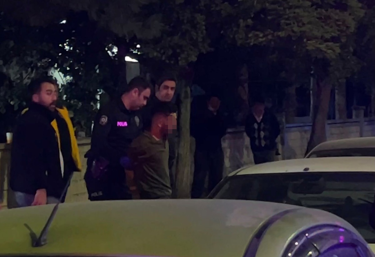 Kayseri Melikgazi\'de babasını bıçakla öldüren A.D., ilaç içip intihara teşebbüs etti