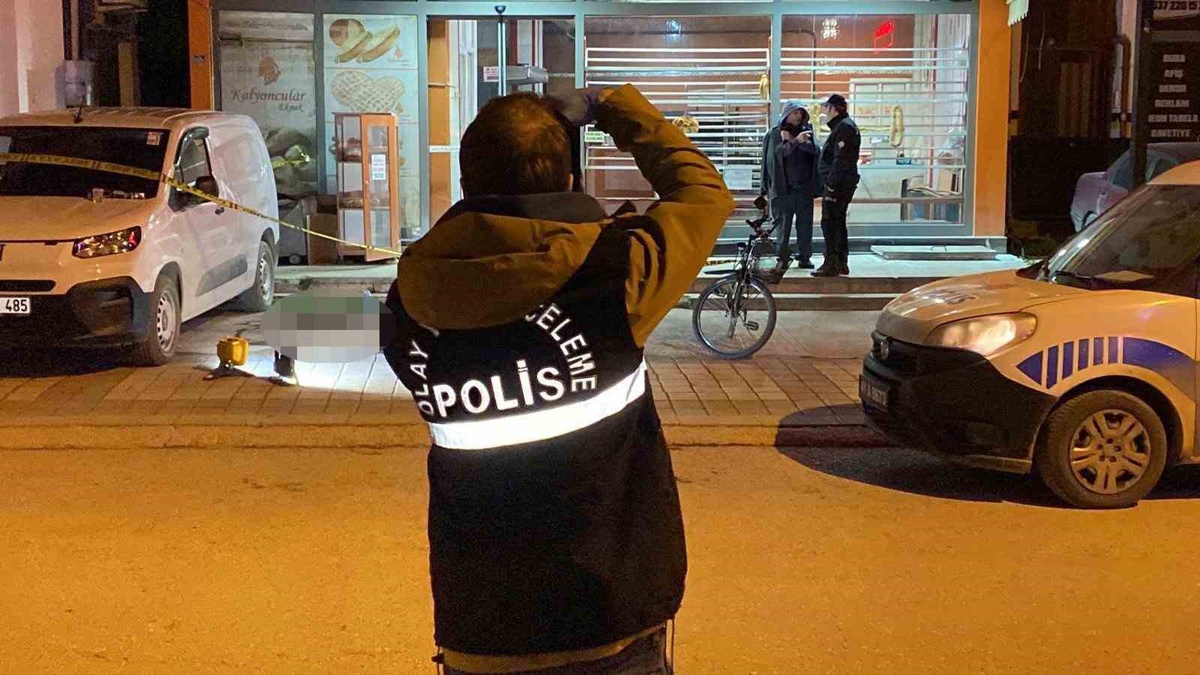 Kocaeli İzmit\'te pide sırasında arkadaşını vuran sanık korkuyla ateş ettiğini savundu