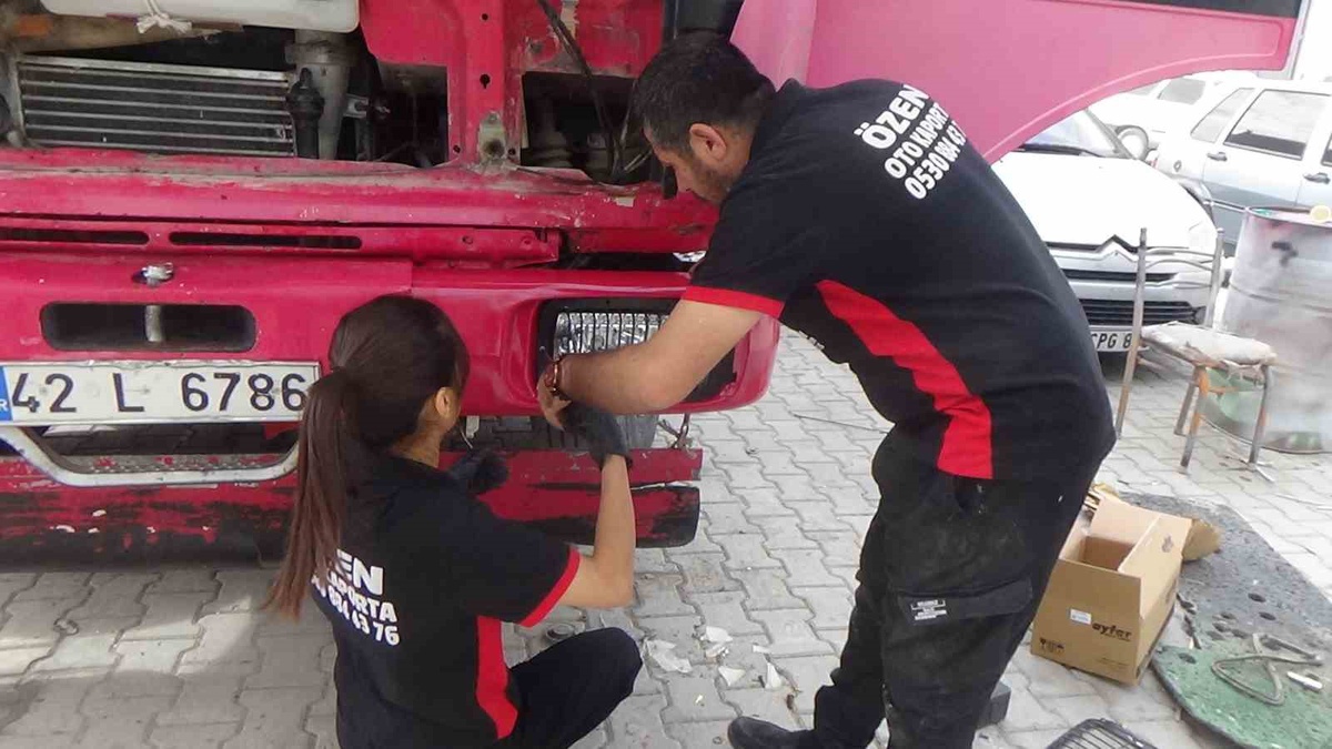 Konya Karapınar\'da genç kız, ağır vasıta kaportacılığını öğreniyor