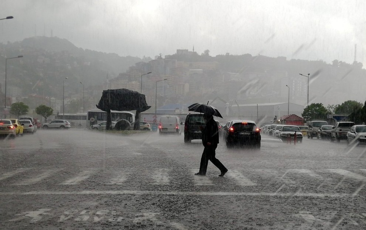 Meteoroloji, Erzincan, Erzurum ve Bayburt\'ta metrekareye 21-75 kg yağış bekliyor