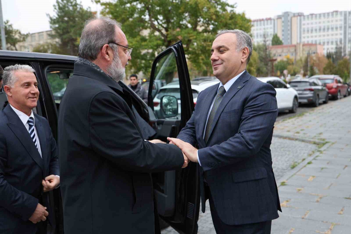 Prof. Dr. Mehmet Görmez, ERÜ\'de üniversitelerin ortak iki gayesini anlattı