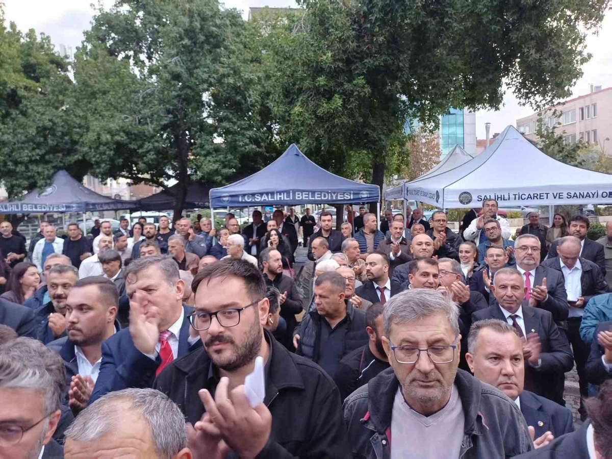 Salihli TSO seçiminde Başkan Yüksel\'in beyaz listesi 17 komiteden 13\'ünü kazandı