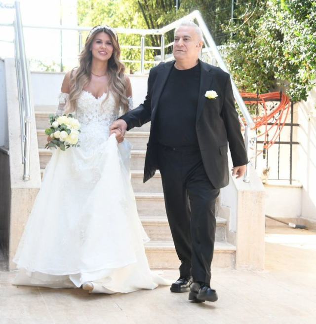 Şeyda Coşkun’dan Mehmet Ali Erbil’in son evliliğine gönderme: Onun da yiyeceği ekmek varmış senden