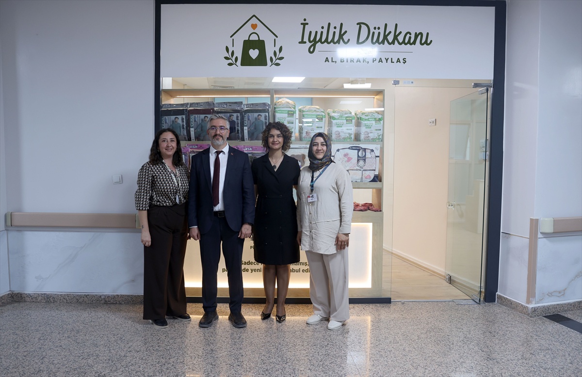 Sivas Numune Hastanesinin İyilik Dükkanı ani yatan hastalara ücretsiz ürün sağlıyor
