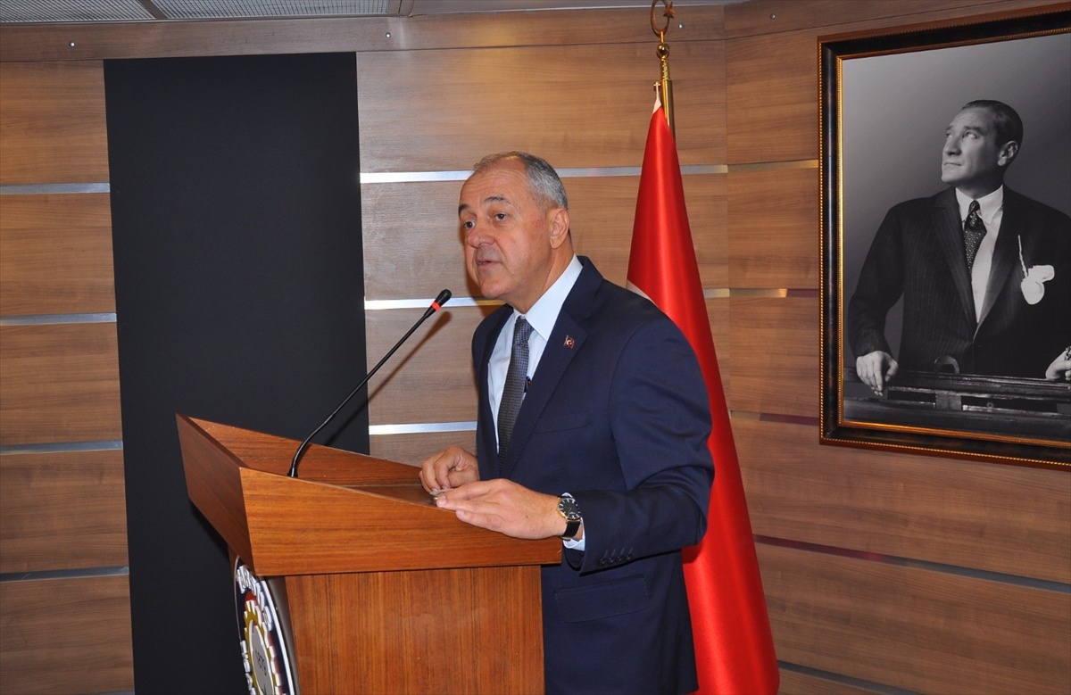 Hıdıroğlu, Tarsus TSO başkanlığına 24 oyla seçilip üyelere teşekkür etti