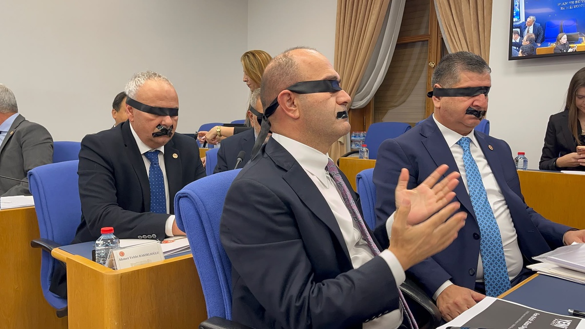 Komisyonda yatırım fonu teklifi: Muhalefetten kayyım protestosu