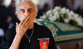 Türk pop müziğinin usta ismi Alpay vefat etti