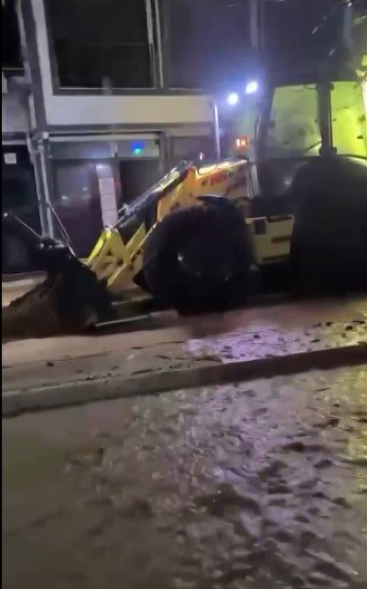 Yalova\'da yağış nedeniyle eğitime 1 gün ara verildi, motosiklet 22.30\'da çıkamayacak