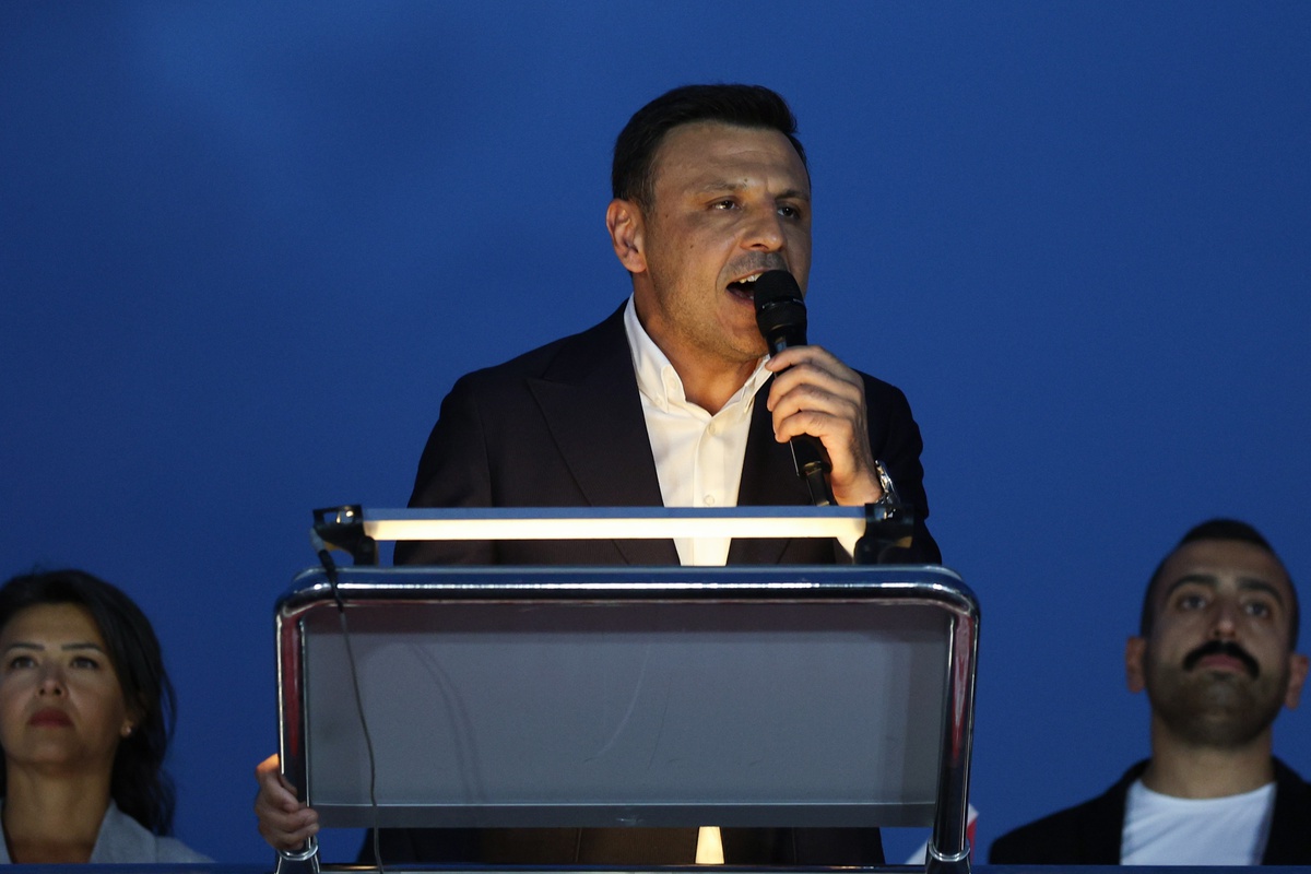 YENİ Parti İstanbul İl Başkanı Çelik, Halk TV kayyımına sosyal medyadan tepki verdi