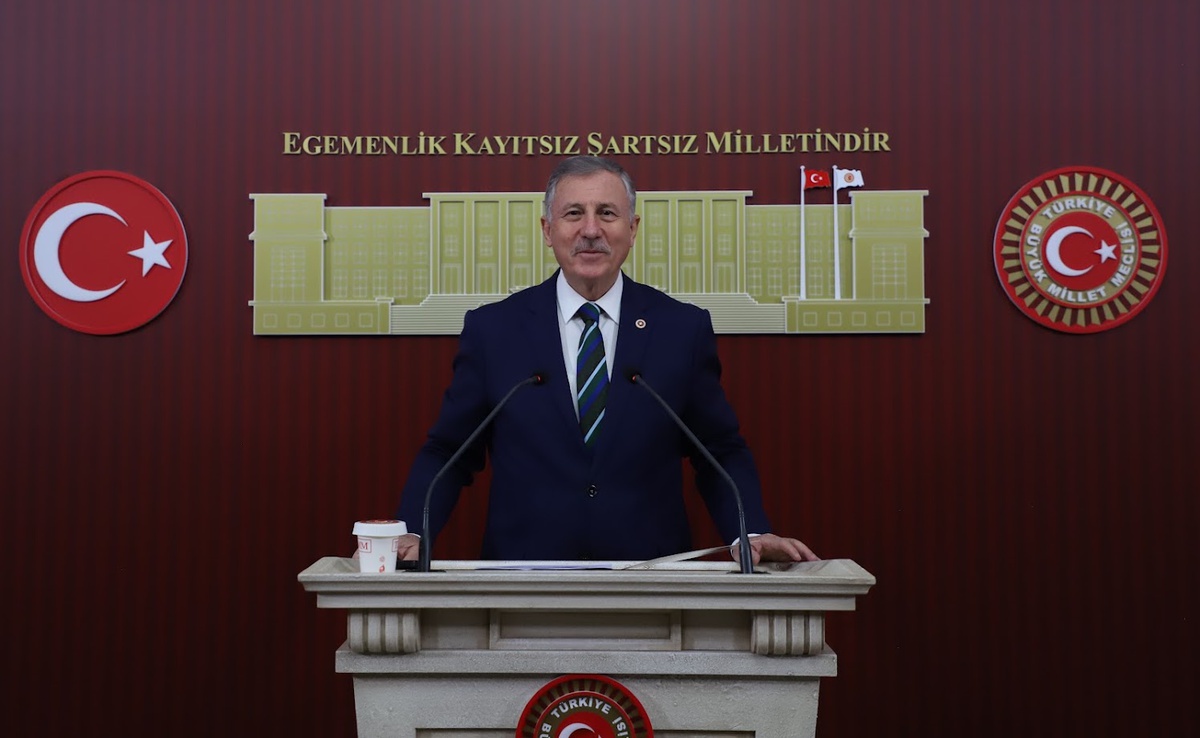 Selçuk Özdağ, Halk TV\'ye kayyım atanmasına sert tepki gösterdi