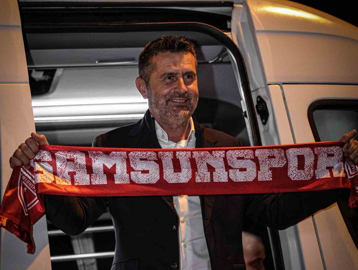 Samsunspor\'un yeni hocası Nenad Bjelica, gece uçakla Samsun\'a geldi