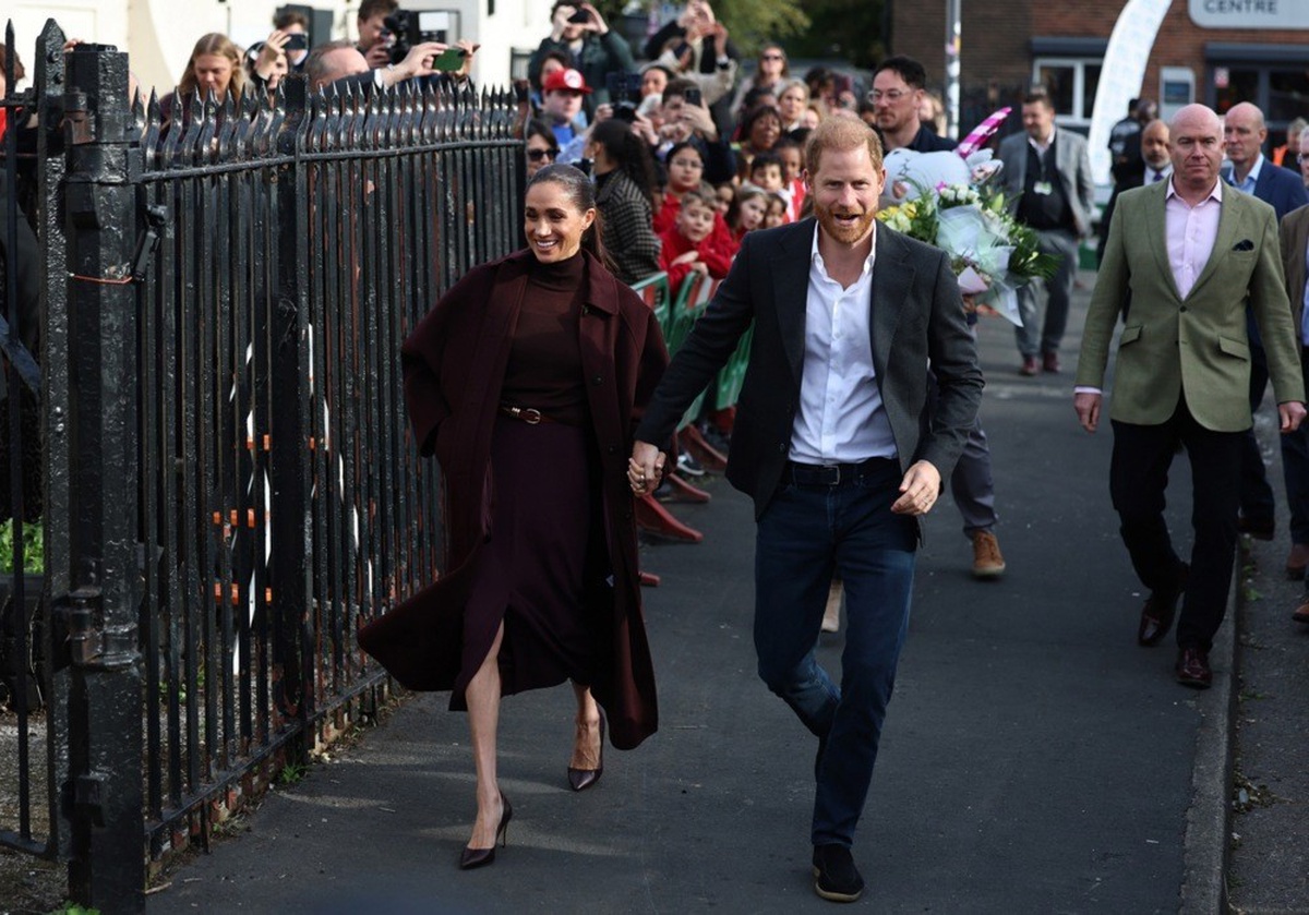 Prens Harry ile Meghan, İngiltere\'ye dönüşlerinin ardından ilk kez Nottingham\'da görüntülendi