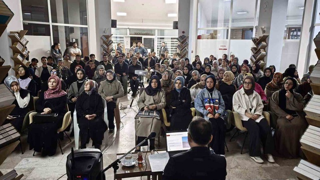 Emin Uz, "Dört Mabed Bir Ümmet" programında kutsal mekanları anlattı