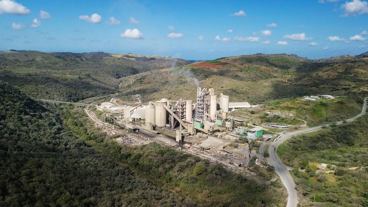 Çinli Huaxin, Güney Afrika\'da Simuma Çimento Fabrikası\'nda modernizasyonu hızlandırdı
