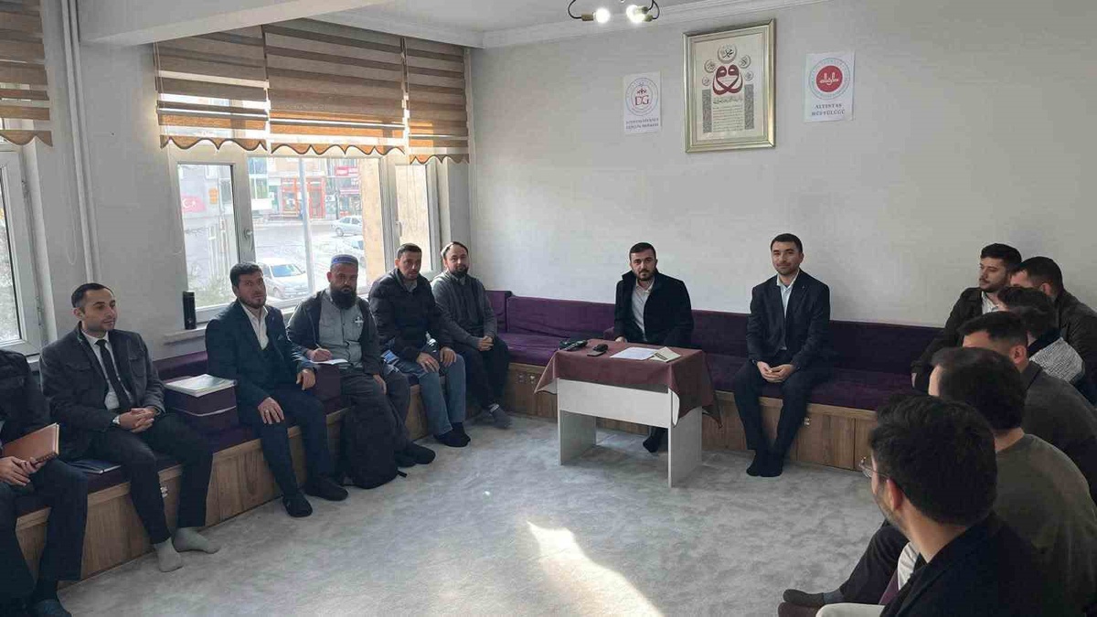 Kütahya Altıntaş\'ta din görevlilerine vaaz becerileri için hizmet içi eğitim başladı