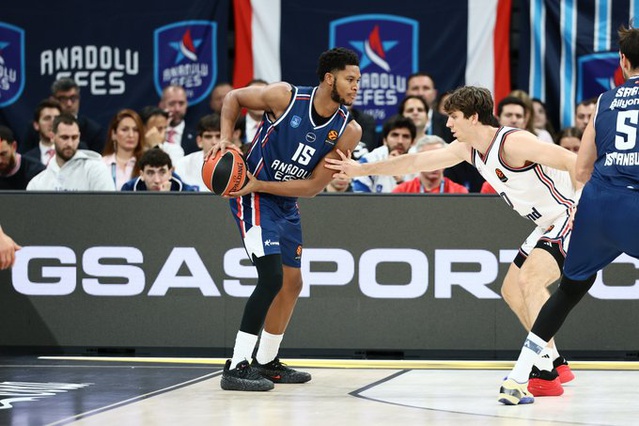 Anadolu Efes, evinde Bayern Münich'e 93-101 yenilip üst üste 3. kez kaybetti