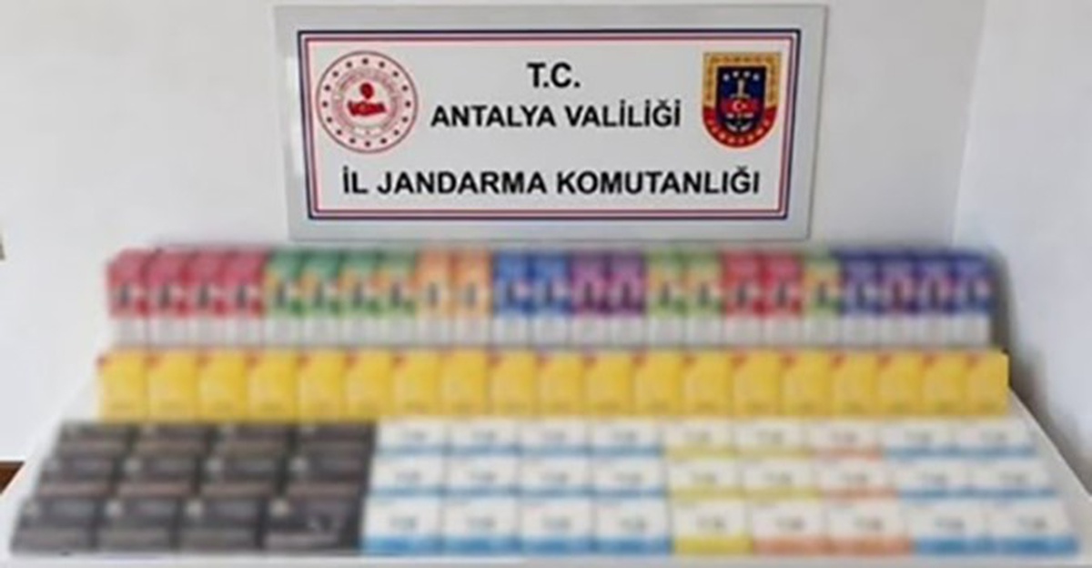 Antalya Jandarması, Aksu ve Alanya\'da 750 paket ısıtılmış tütün ele geçirdi