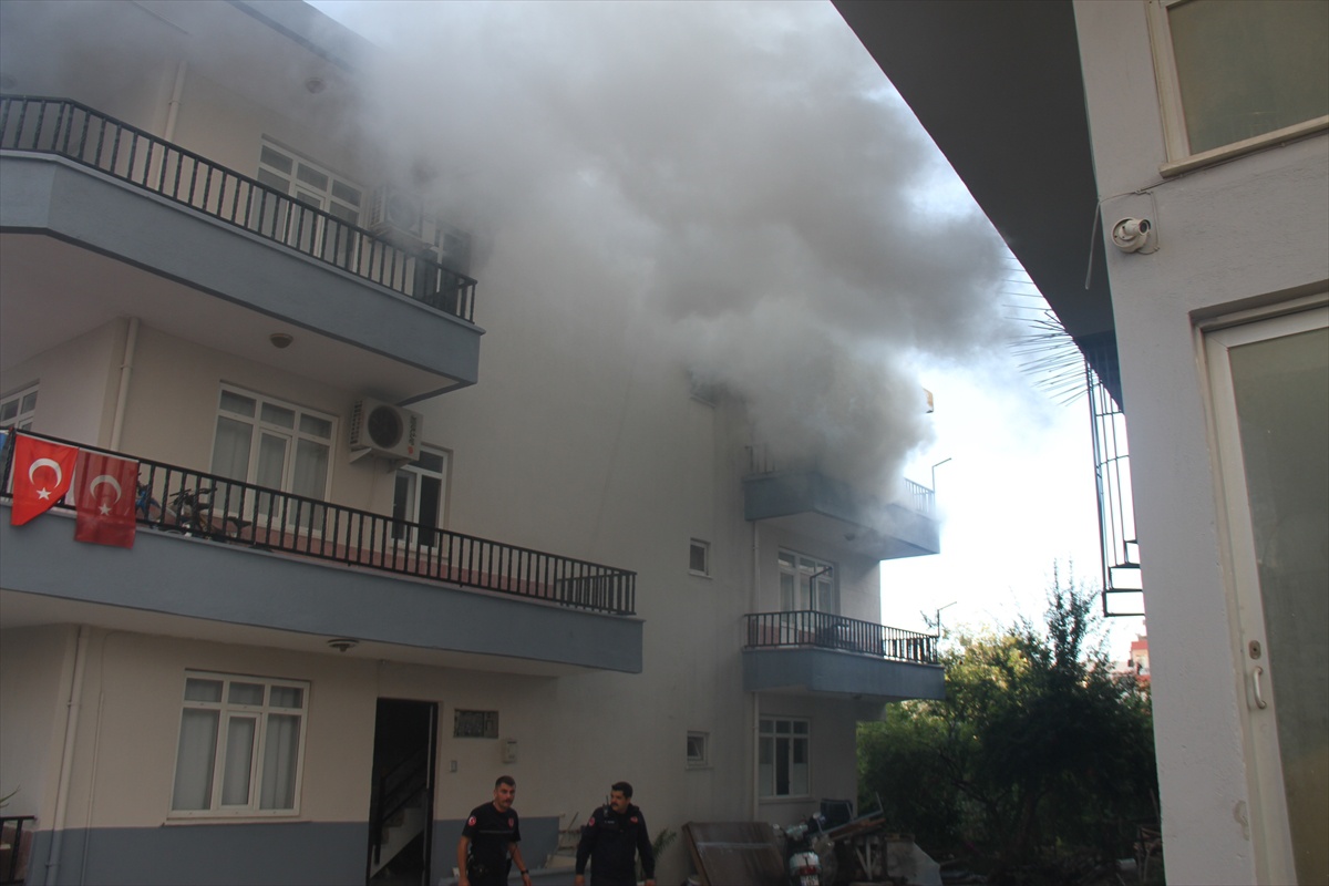Antalya Serik\'te evi yaktığı öne sürülen M.E. gözaltına alındı
