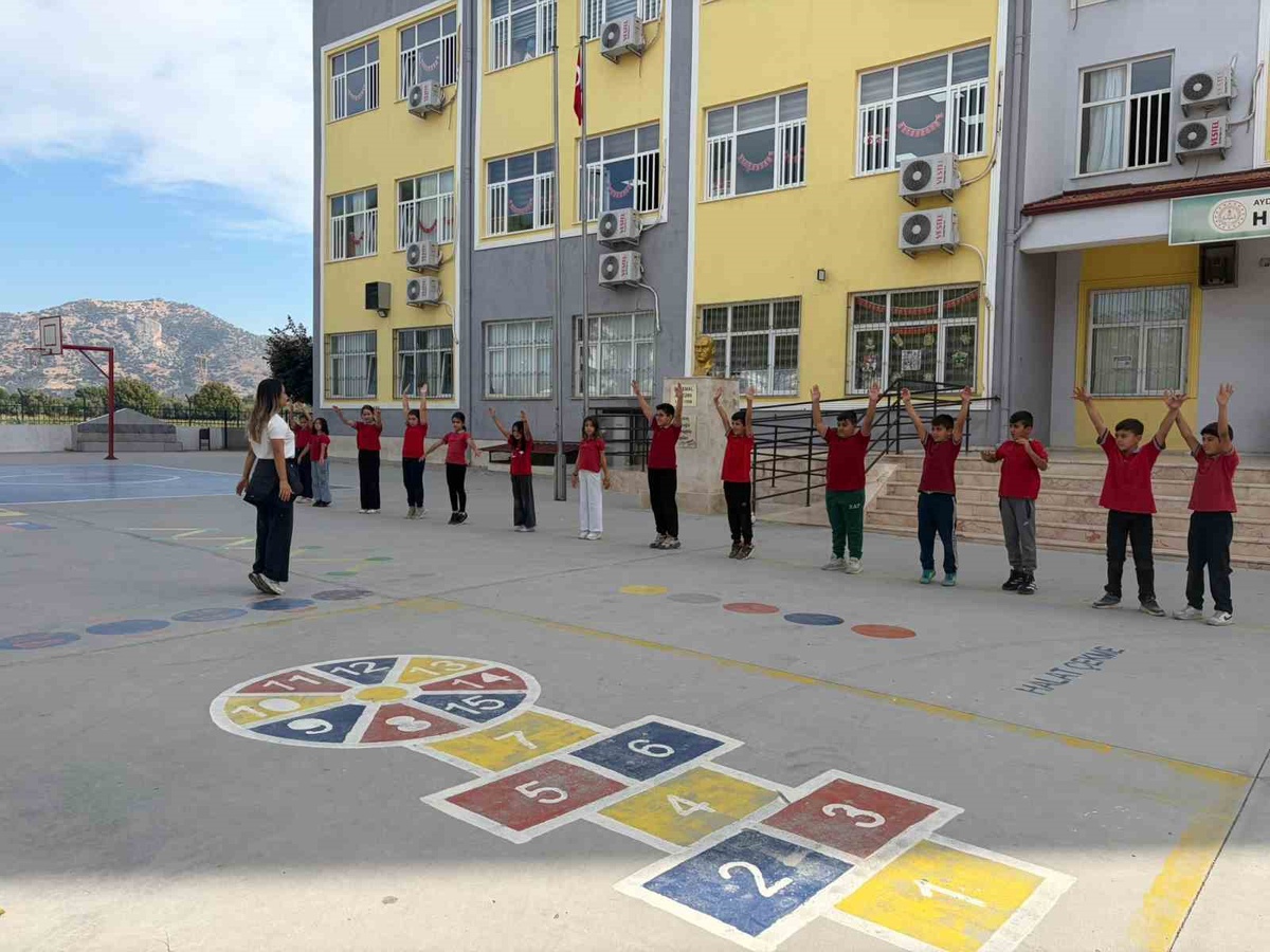 Aydın\'da 4. sınıf öğrencileri Spora İlk Adım projesiyle spor alışkanlığı kazanıyor