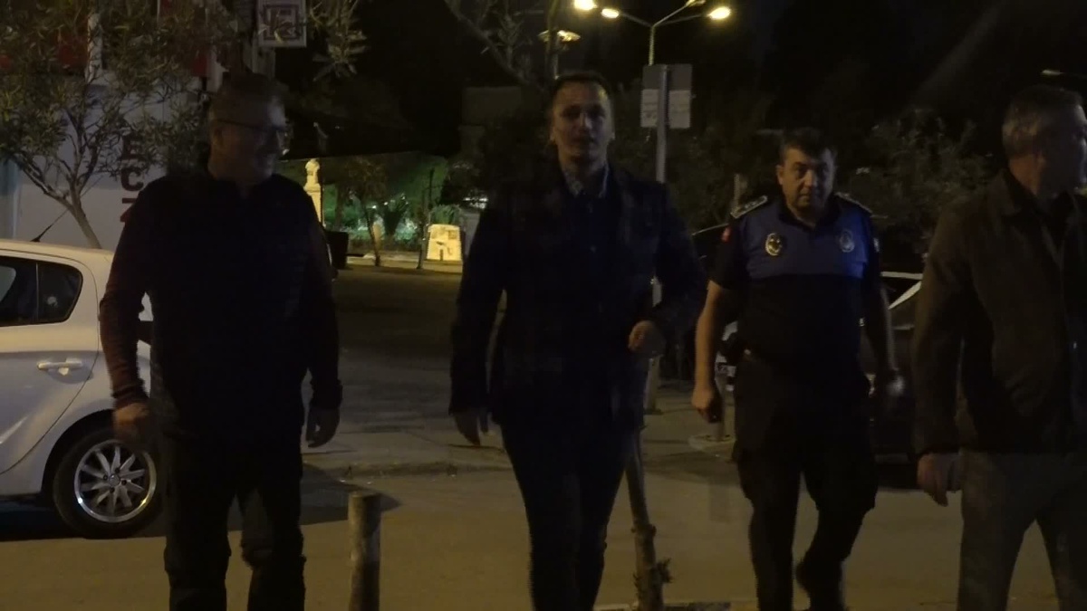 Bornova\'da Başkan Eşki\'nin katıldığı fırın ve kaldırım denetiminde ceza kesildi