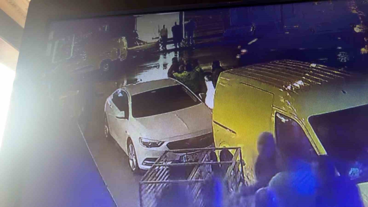 Takviyeye sinirlenip polise kafa atan alkollü sürücü Bursa Osmangazi\'de ev hapsi aldı