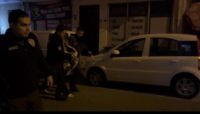 Bursa Osmangazi'de annesini rehin alan şahıs özel harekatla gözaltına alındı