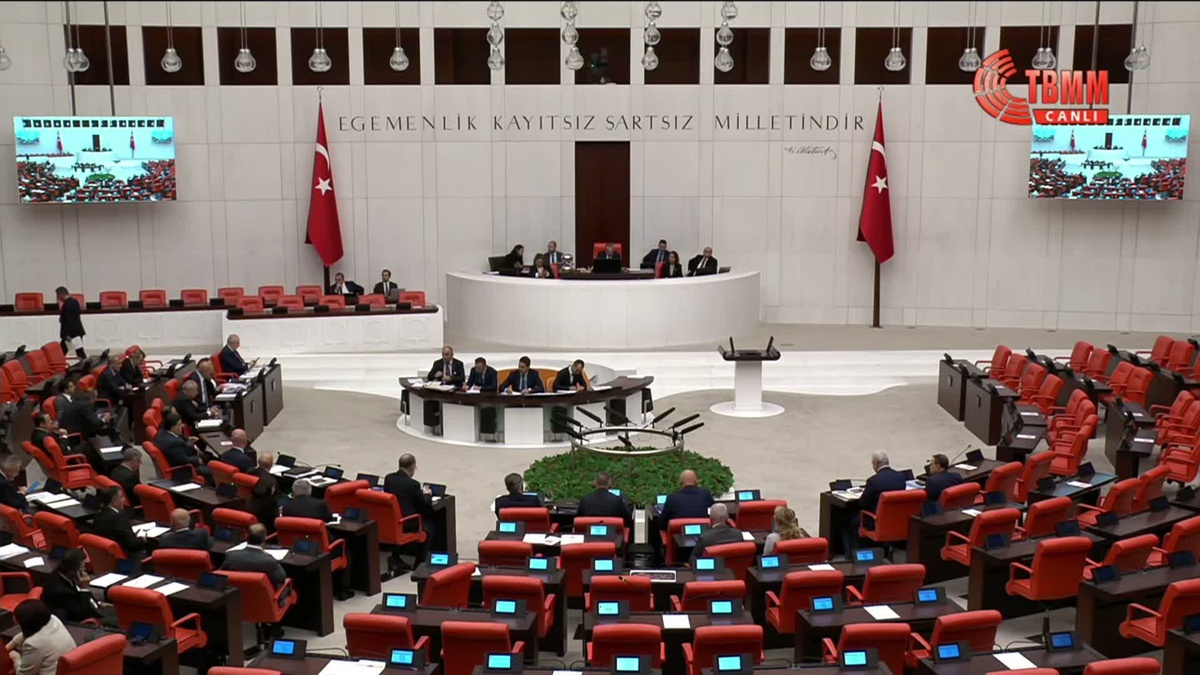 DEM\'li Temelli, İstanbul selini Silivri\'de yargılanan İmamoğlu\'na bağladı
