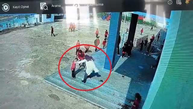Müdür yardımcısı Heimlich manevrasıyla öğrenciyi kurtardı