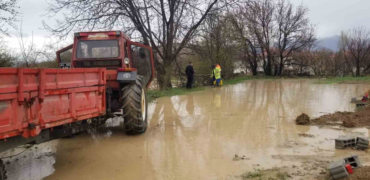 Erzincan\'da sarı kodlu yağış uyarısı üzerine üreticiler tedbir almaya çağrıldı