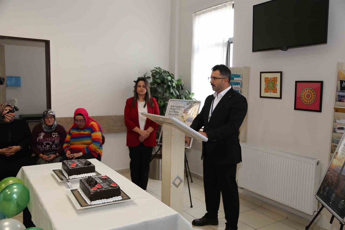Erzurum\'da ruh sağlığı programında uzmanlar toplumsal katılımın önemini anlattı
