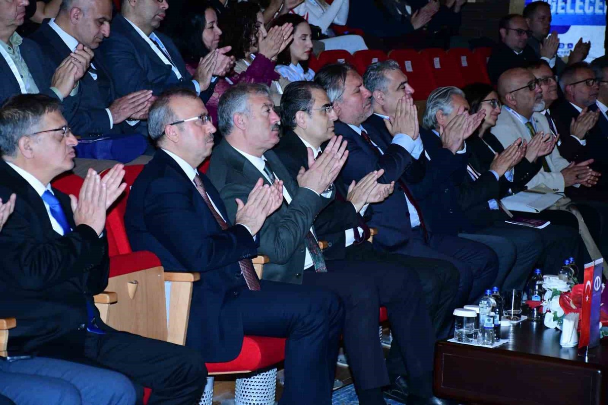 4. ESEP Eğitim Kongresi, Anadolu Üniversitesi ev sahipliğinde Eskişehir\'de yapıldı