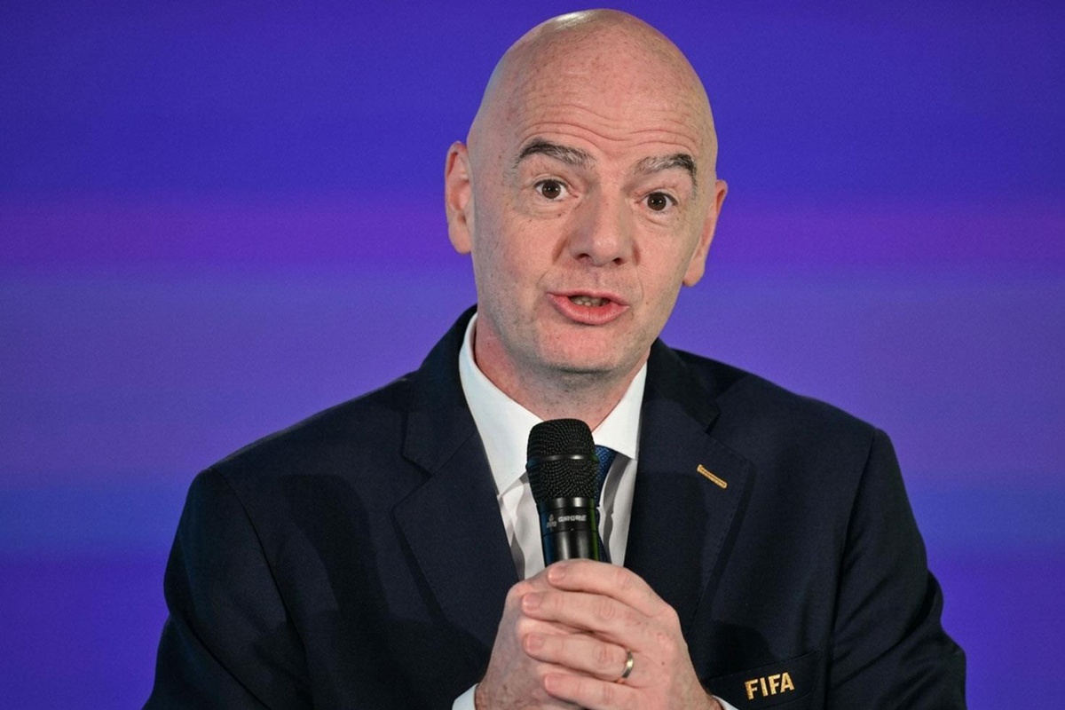 FIFA Başkanı Infantino, Dünya Kupası\'nı yatırımcılara açma fikri nedeniyle özür diledi