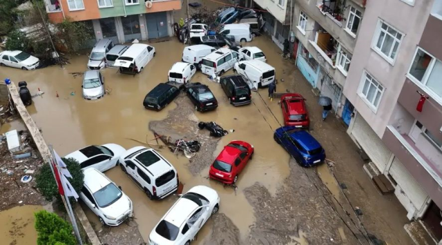 Görüntüler korkunç! Sel felaketinin bilançosu gün ağarınca ortaya çıktı