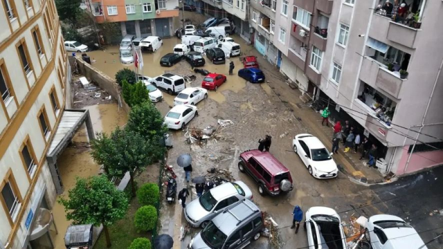 Görüntüler korkunç! Sel felaketinin bilançosu gün ağarınca ortaya çıktı