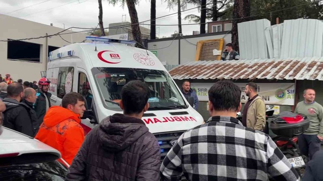 İstanbul Beykoz'da okul inşaatındaki kuyuya düşen işçi hastanede hayatını kaybetti