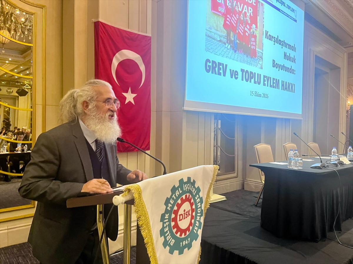 Beyoğlu\'nda grev hakkı toplantısında Birleşik Metal-İş Genel Başkanı Atar konuştu