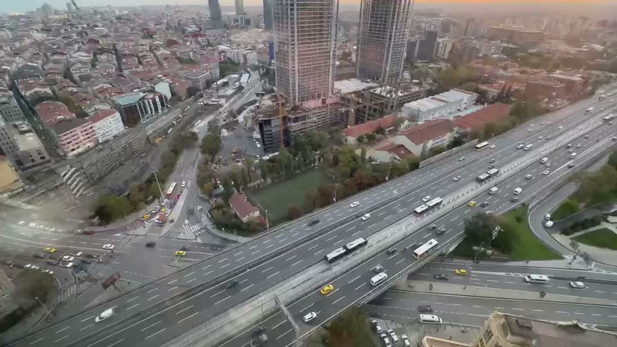 İstanbul\'da trafik yoğunluğu okul tatili ve çağrıyla yüzde 40\'ın altına indi