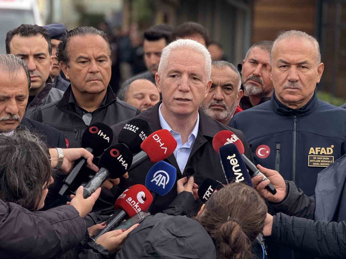 İstanbul selinde 3 ölü, 5 kayıp: Vali Gül\'den açıklama