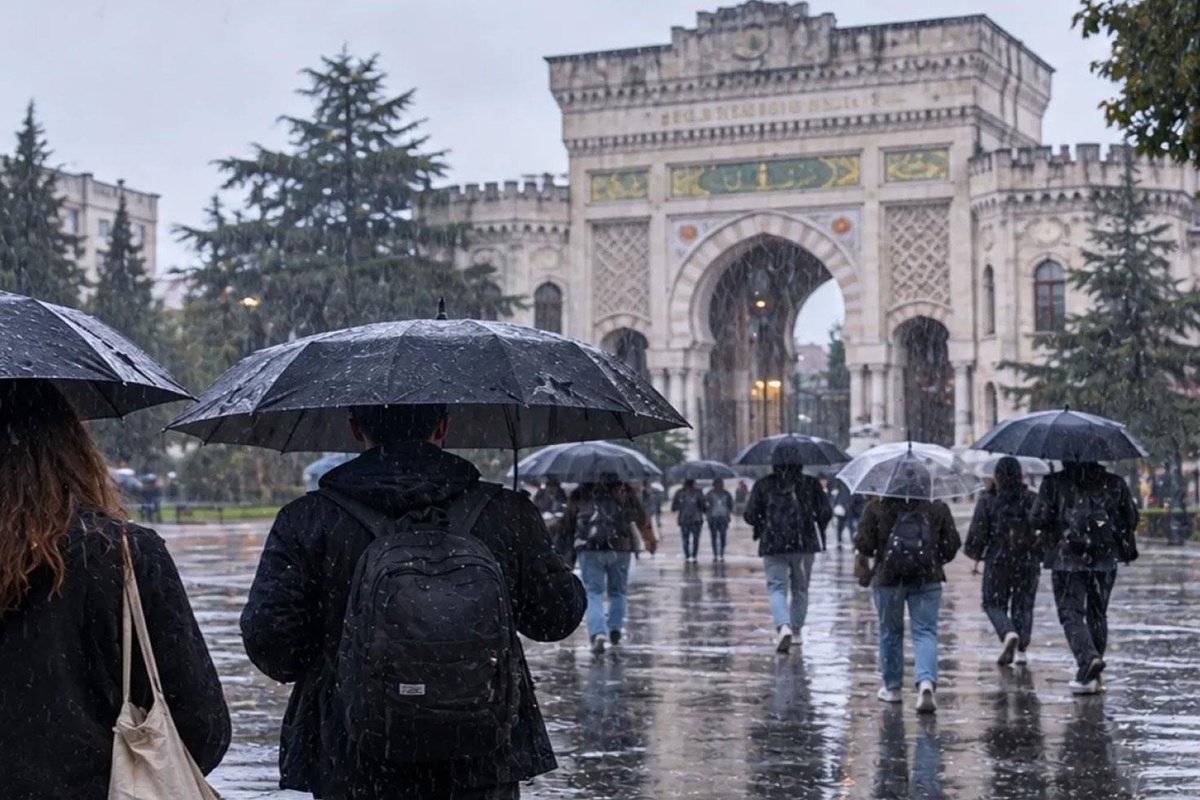 İstanbul\'da 24 üniversitede yüz yüze eğitime 1 gün daha ara verildi