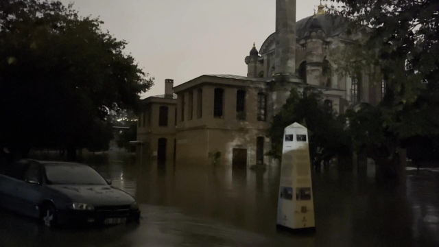 İstanbul'da 41 yıl sonra bir ilk! 2 kişi hayatını kaybetti, hayat adeta felç oldu