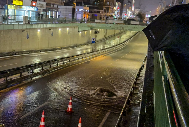 İstanbul'da 41 yıl sonra bir ilk! 2 kişi hayatını kaybetti, hayat adeta felç oldu