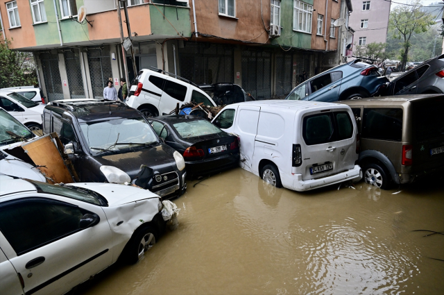 İstanbul'da yeni sel alarmı! 17 Ekim Cumartesi için korkutan uyarı