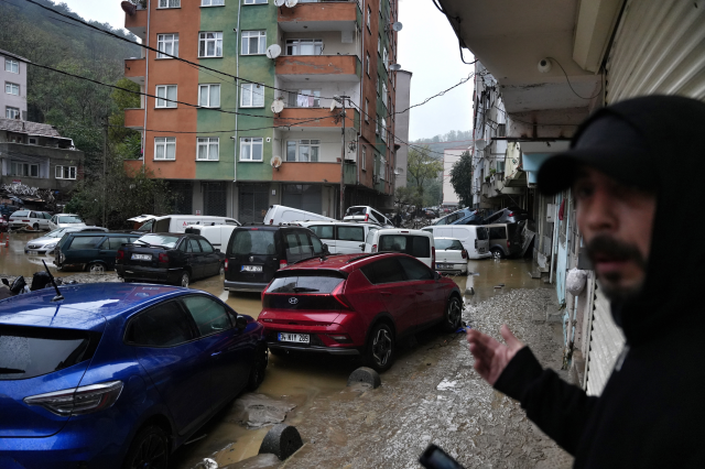 İstanbul'daki selde can kaybı 4'e yükseldi