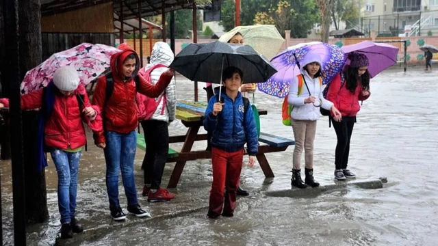 İstanbul'un ardından 5 ilde daha eğitime 1 gün ara verildi